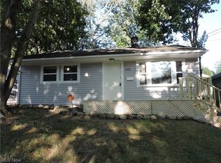 909 Kickapoo Ave, Akron, OH 44305