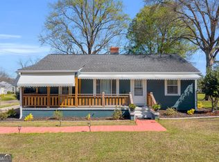 67 Fairview Ave, Hartwell, GA 30643