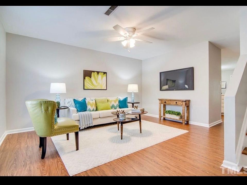 Maintain a spacious Living Room.