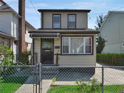 10801 Monterey St, Jamaica, NY, 11429