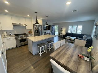 541 Gravilla Pl, La Jolla, CA 92037