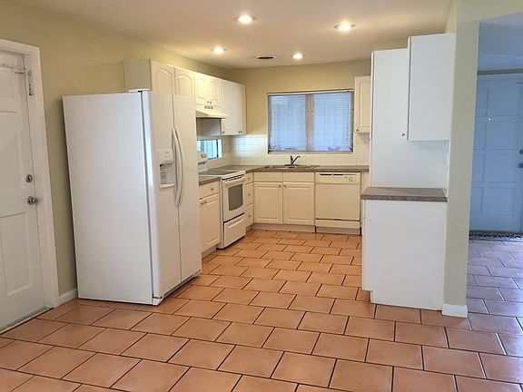 5th image of 1343 Alma St
