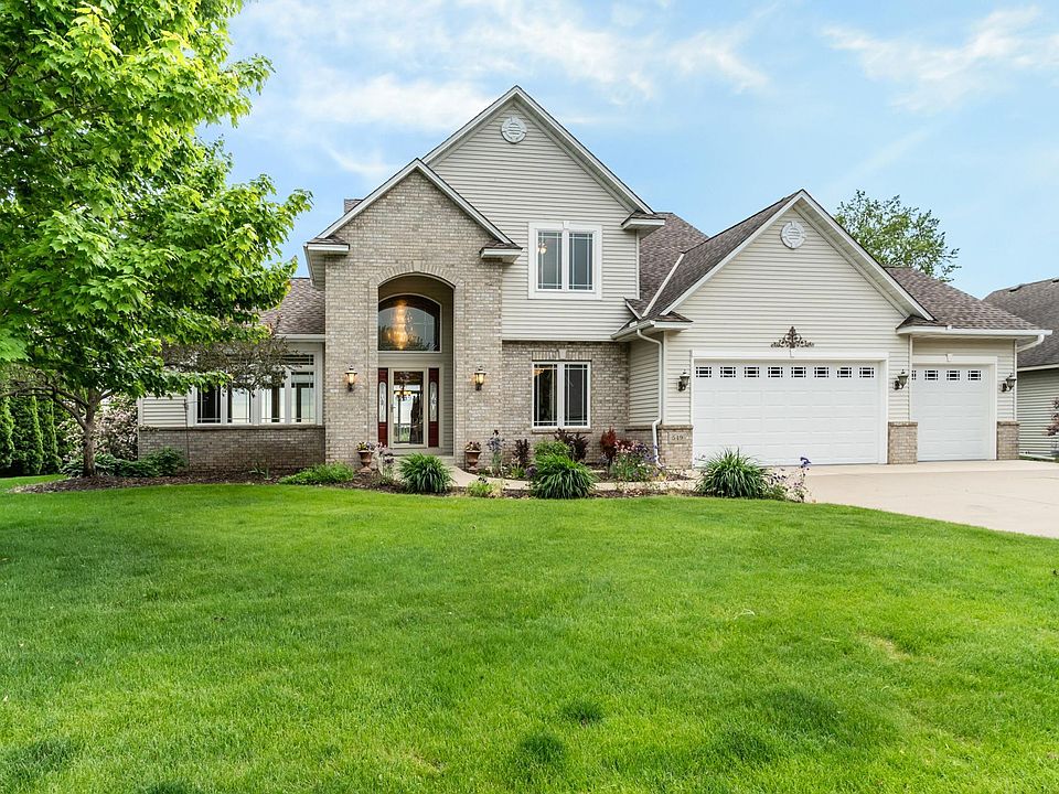 1st image of 549 Tuttle Dr