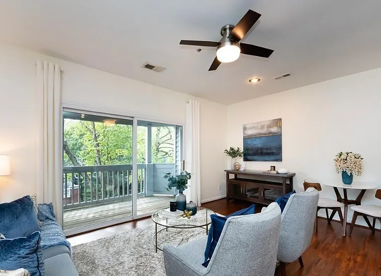 525 N Graham St — Photo 3