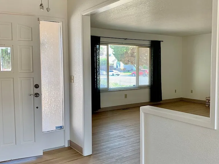 991 Cherry St — Photo 6