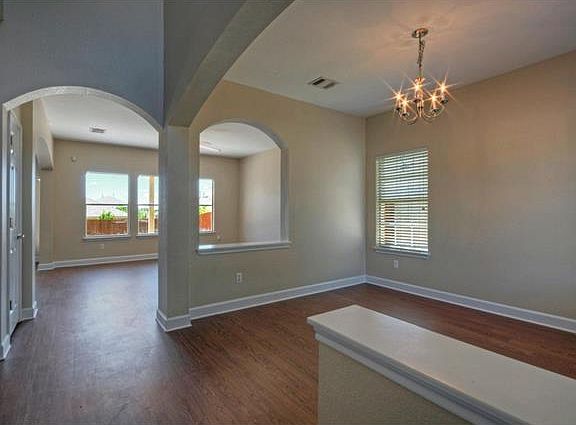 3rd image of 172 Poplarwood Dr