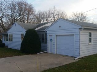 16 9th St NE, Oelwein, IA 50662