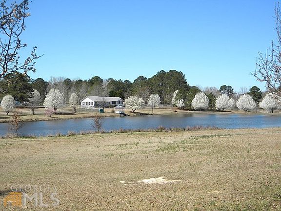 2nd image of 121 Lee Road 826