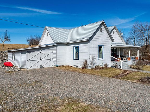 4th image of 2734 Crackers Neck Rd