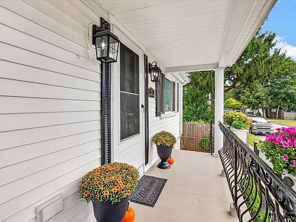 4th image of 25 Fairmount St