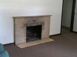 1315 W 1st St APT 19, Cedar Falls, IA 50613