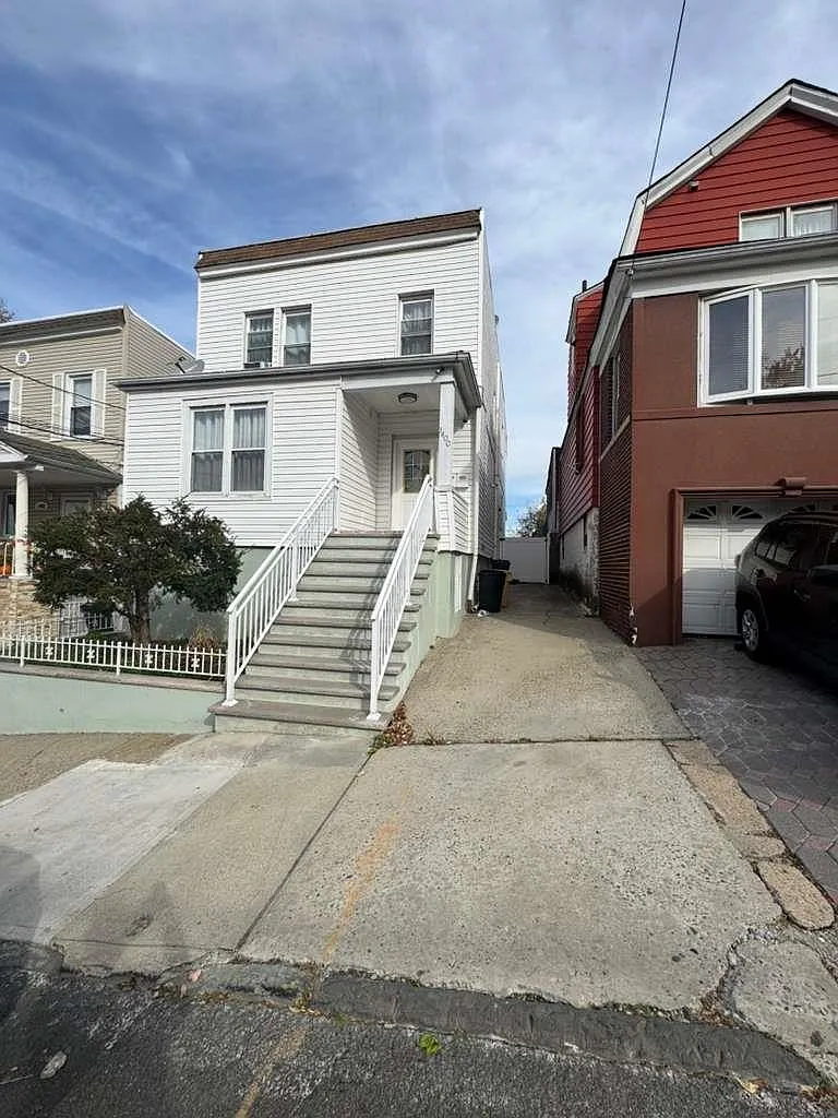 1400 81st St #1 photo 1