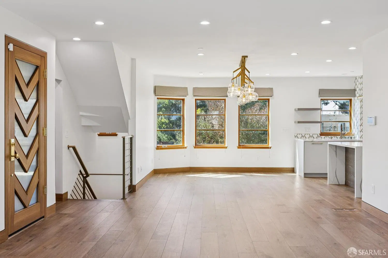3 bed, 4.0 bath, 2550 sqft, $12,500 — Photo 4
