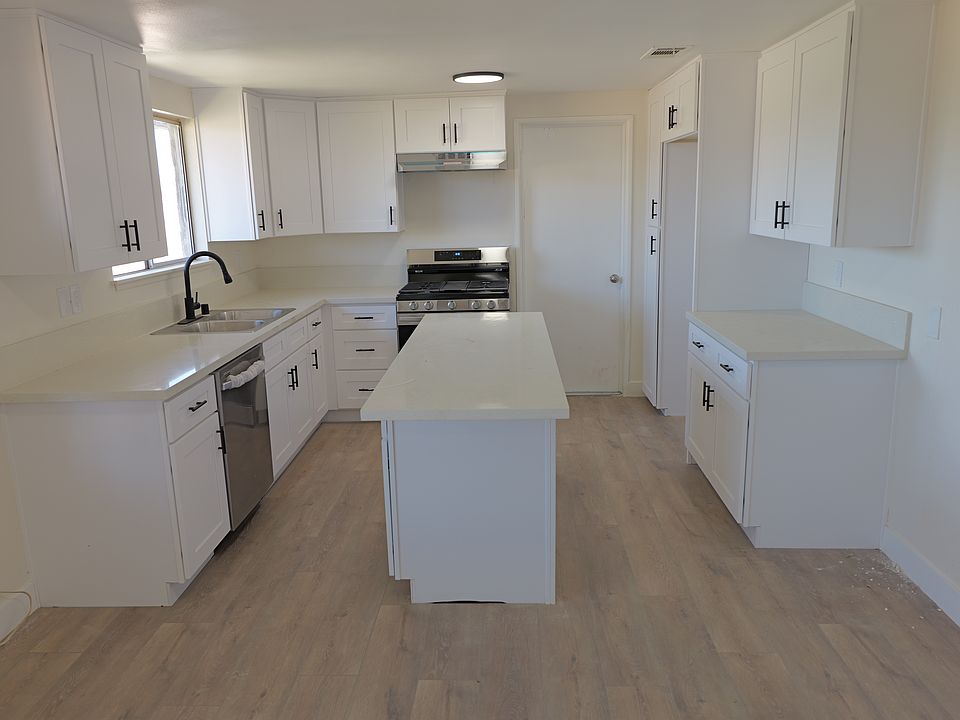 1st image of 20997 Pine Ridge Ave #1