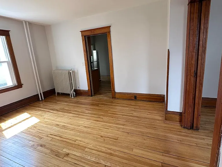 1608 Van Buren Ave — Photo 9