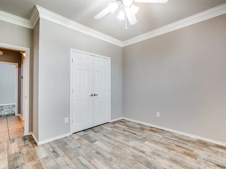 3208 Serpis — Photo 11