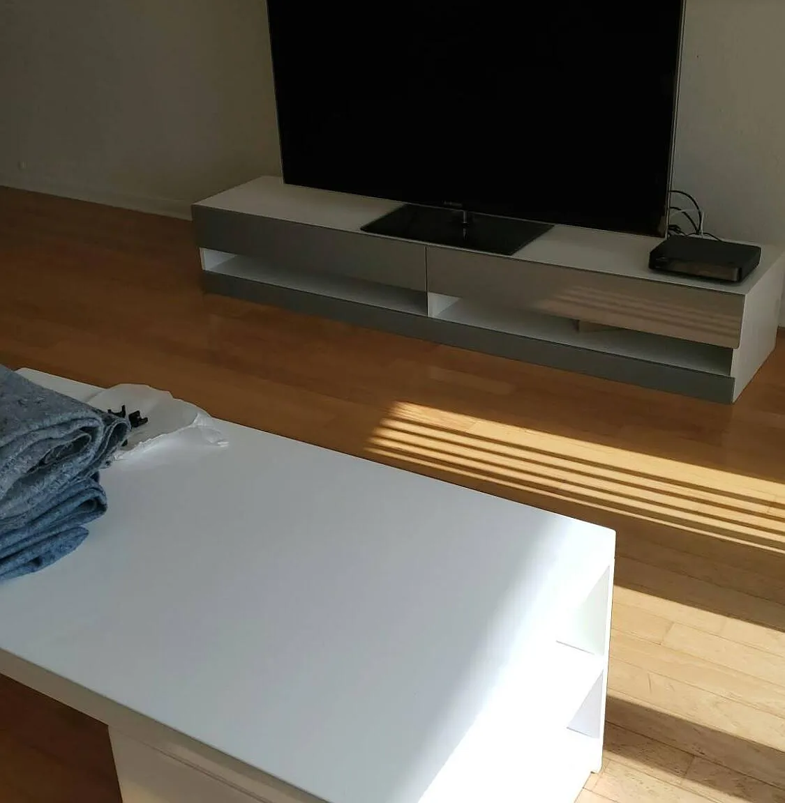 1 bed, 1.5 bath, 1000 sqft, $2,300 — Photo 1