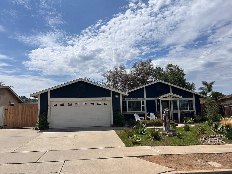 2109 Beartrap Pl — Photo 2