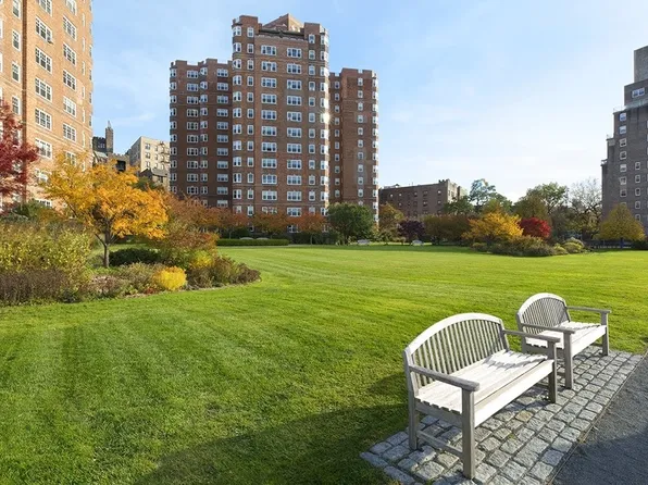 140 Cabrini Boulevard image 18 of 27