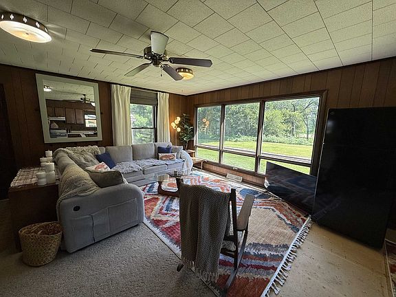 2nd image of 254 Mallard Ln