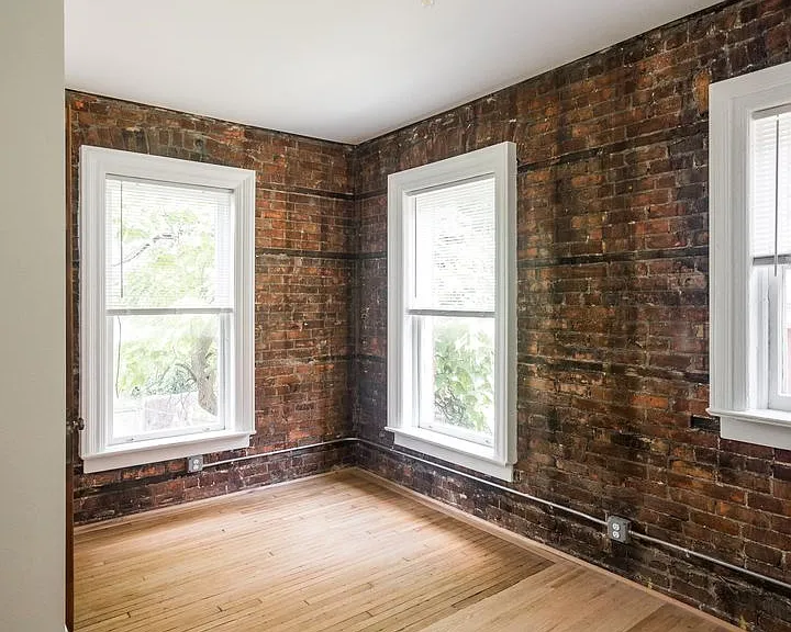 Goodell Manor — Photo 17