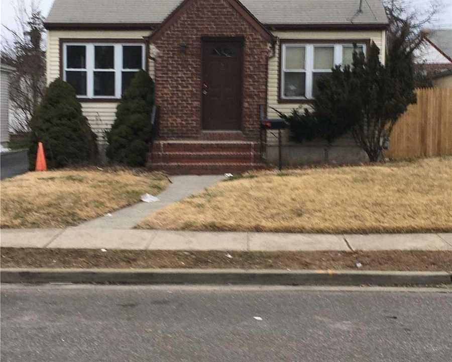 1st image of 17 Grand St
