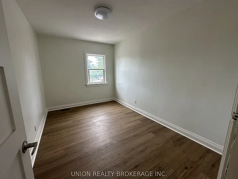 582 Danforth Rd — Photo 4