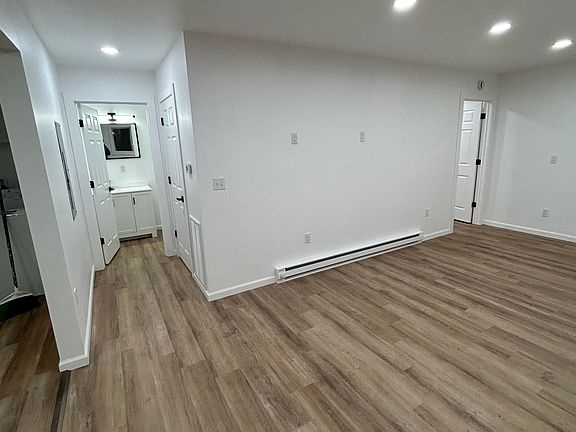 3rd image of 879 S Fairview Rd