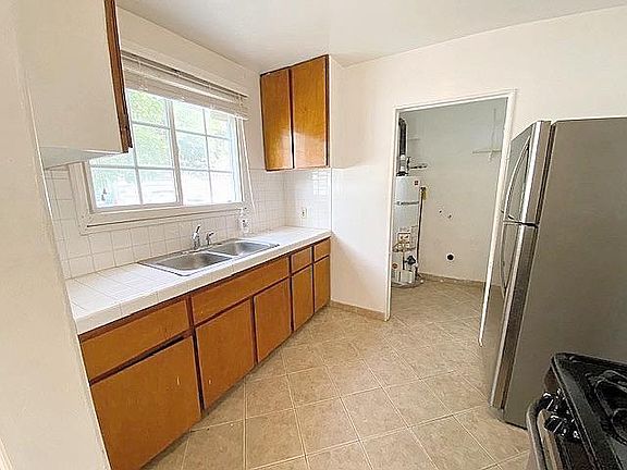 4th image of 4059 Perlita Ave #B