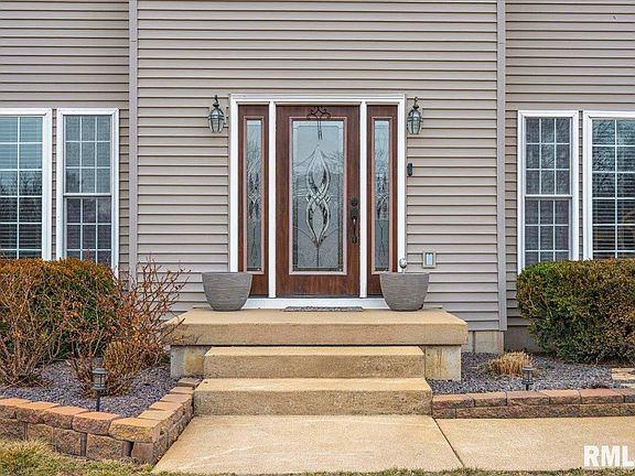 2nd image of 8590 Hickory Hills Dr