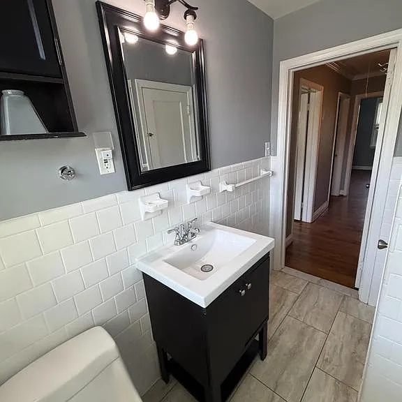 1543 Cottage Ln — Photo 23