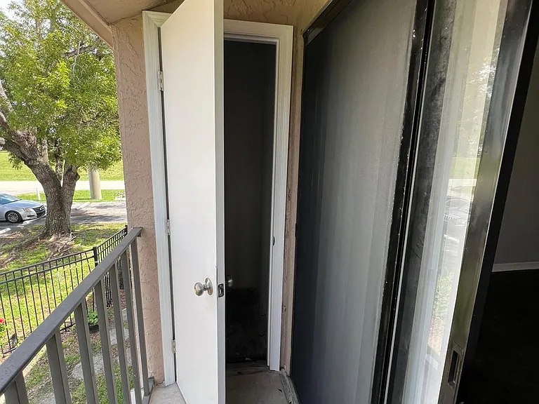 811 SE 12th Ave #302 — Photo 21