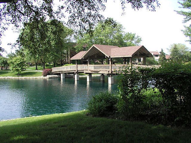 2nd image of 301 Lake Hinsdale Dr APT 305
