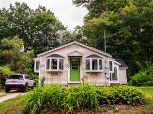 4 Karen Ave, Derry, NH 03038