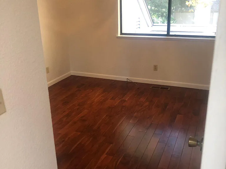 7258 Valley View Ct — Photo 14