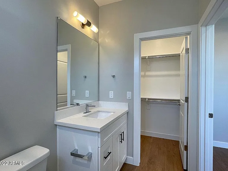 3215 E Flower St #13 — Photo 46