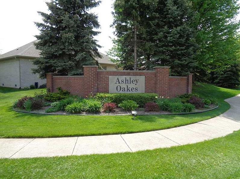 1st image of 6658 English Oak Ln