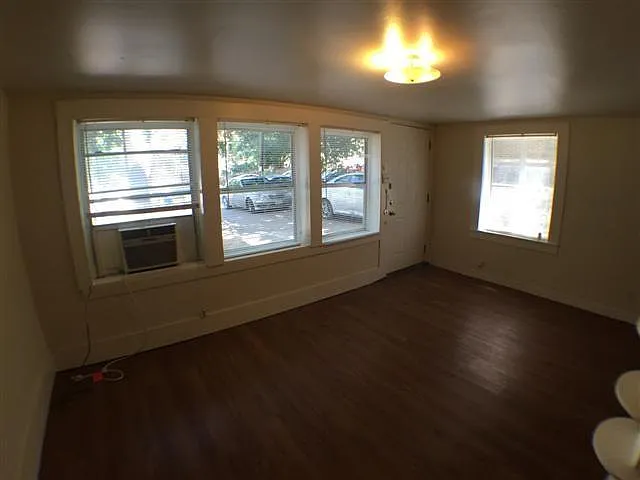 1 bed, 1.0 bath, 600 sqft, $850 — Photo 2
