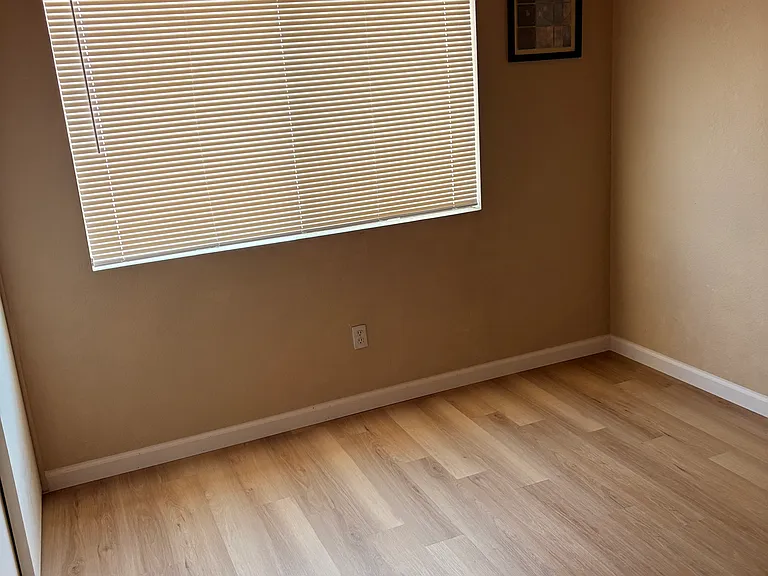 1027 Mount Olive Dr — Photo 8