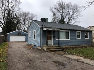 813 Goethe St, Elgin, IL 60123