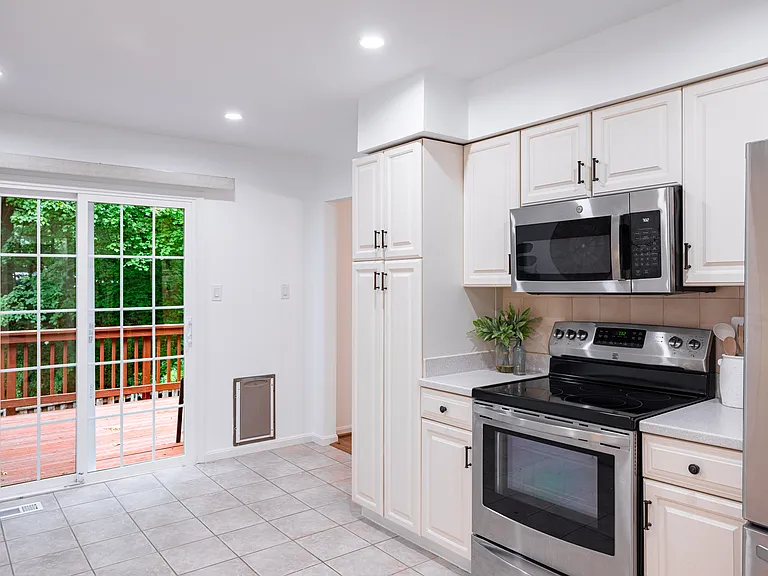 3979 Burning Bush Ct — Photo 9