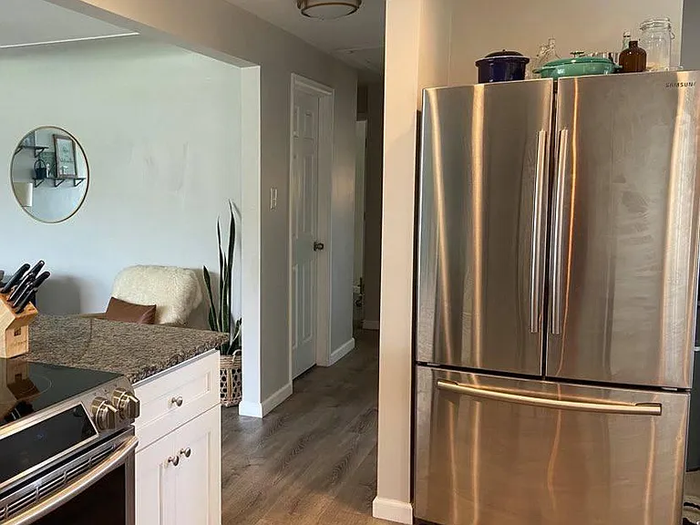 3207 Jasmine St — Photo 2