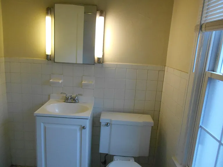 2400 Woodbourne Ave #3C — Photo 15