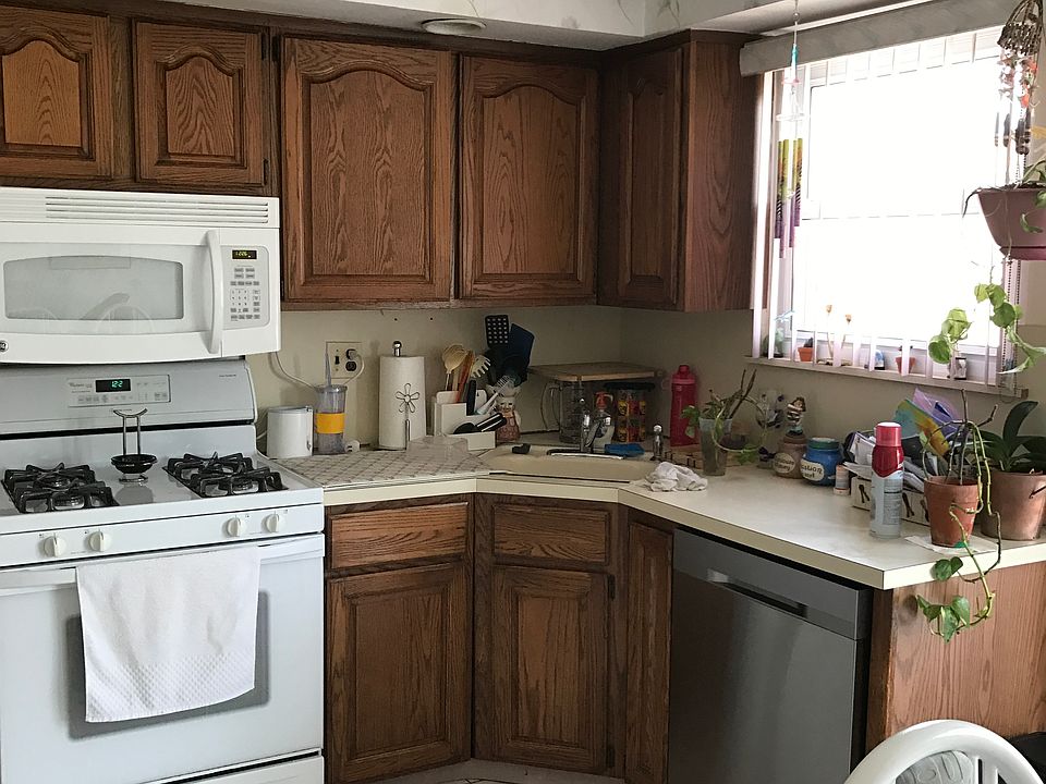 1st image of 662 Travis Ave