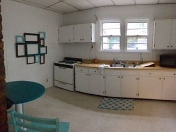 4th image of 547 S Lincoln St #2