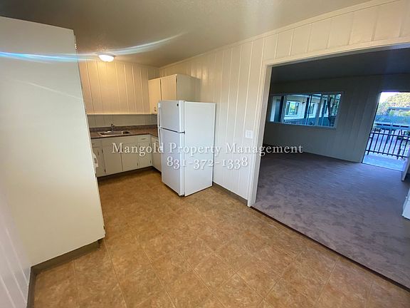 3rd image of 333 W Laurel Dr APT 36
