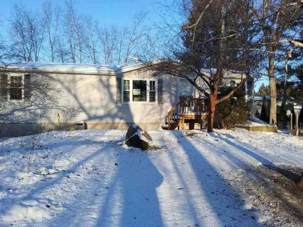 W2506 Circle Dr, Watertown, WI 53094