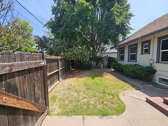 2nd image of 1502 W Walnut St