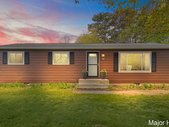 2nd image of 1015 Vogel St