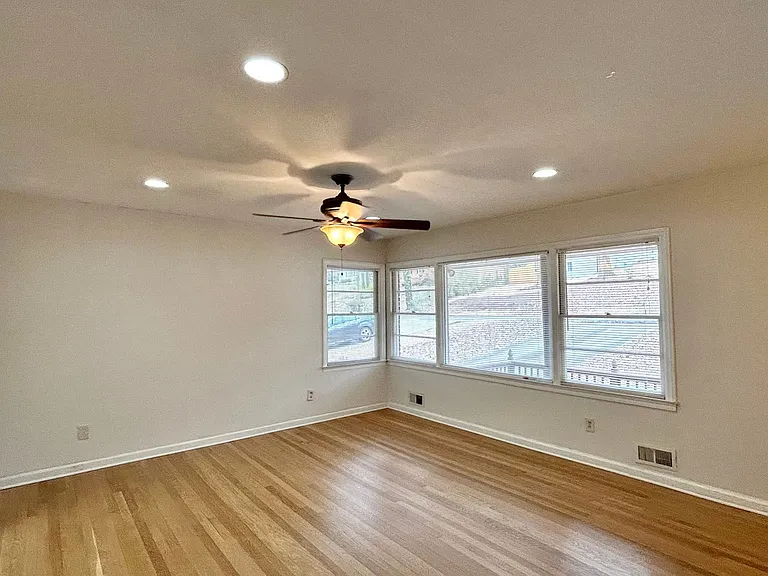 1476 Lively Ridge Rd — Photo 9